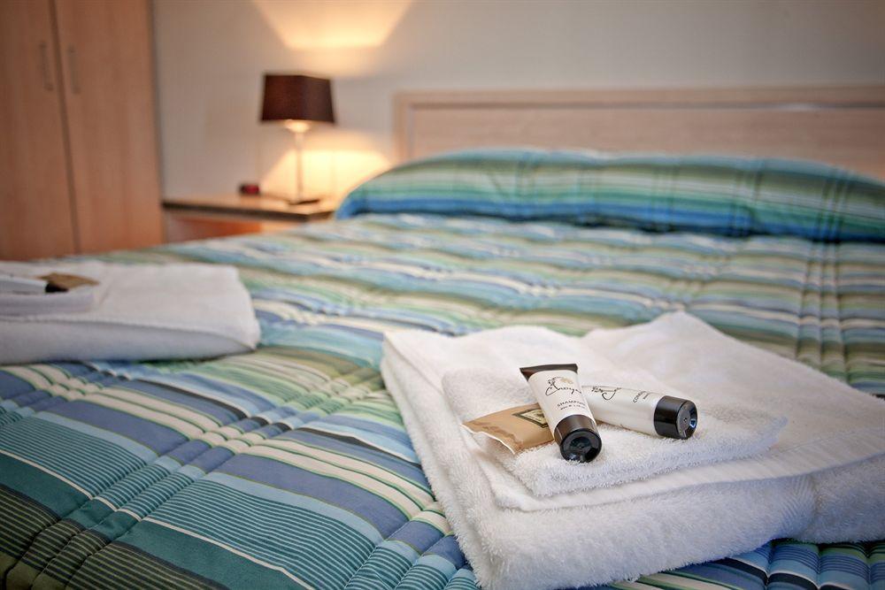 ไนท์แค็ป แอท โอเชียน บีช โฮเต็ล Hotel Umina Beach ภายนอก รูปภาพ