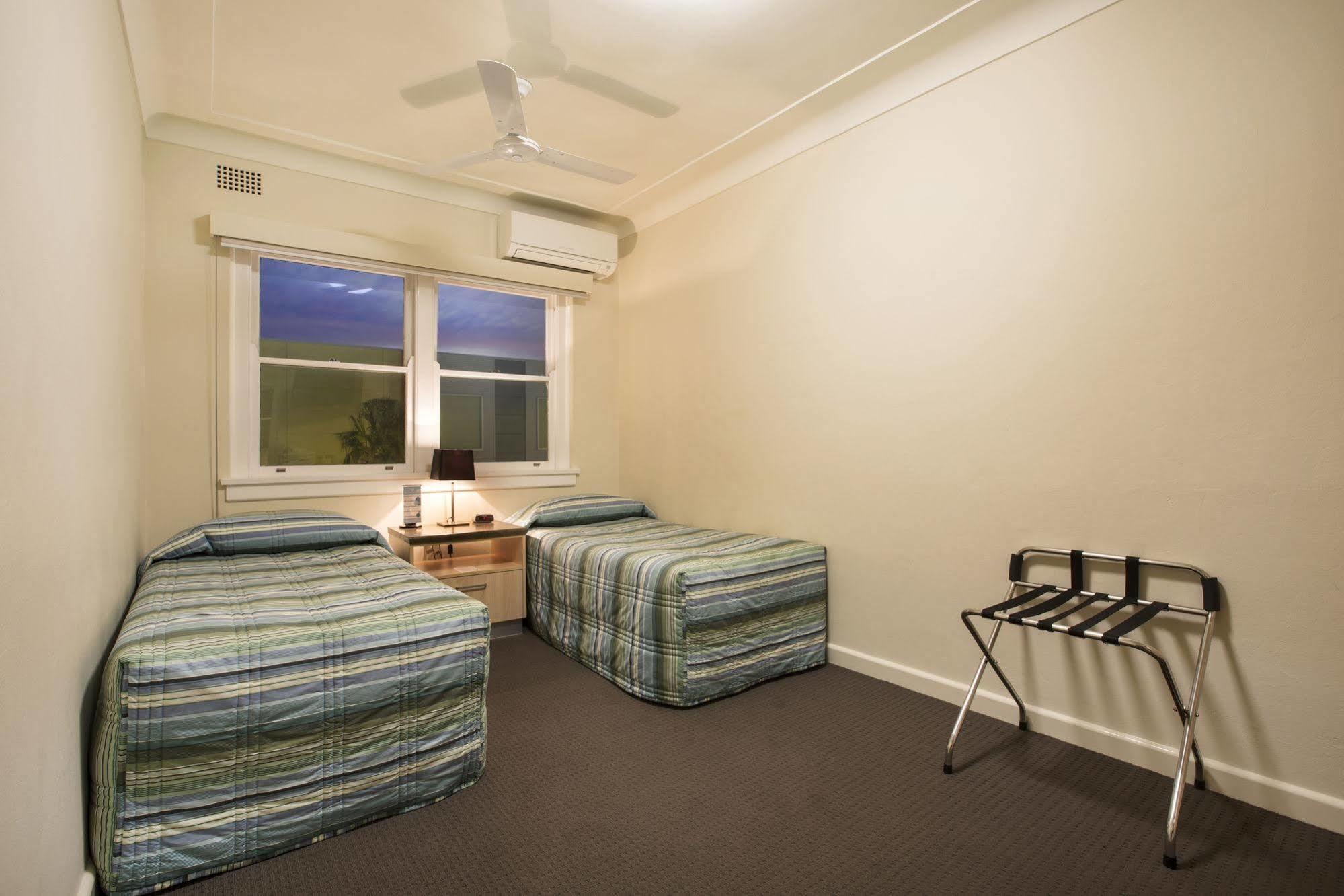 ไนท์แค็ป แอท โอเชียน บีช โฮเต็ล Hotel Umina Beach ภายนอก รูปภาพ